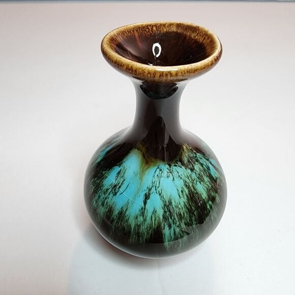 Set of Three Ceramic Miniature Vases Made in Japan - Picture 2 of 12